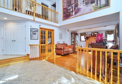 (4) 2 STORY ENTRY FOYER