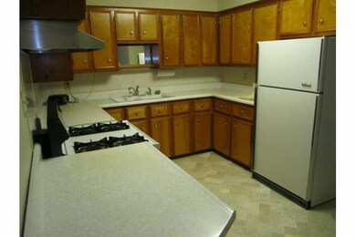 1196 Mason Ave, Des Moines, IA 50315 - photo 2