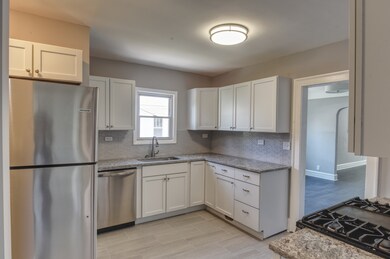 1726 Jenkinson Ct, Waukegan, IL 60085 - photo 6