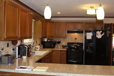 5524 Groometown Rd, Greensboro, NC 27407 - photo 4