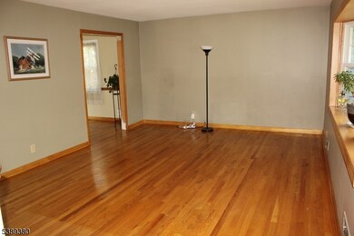 4 Fraley Dr, Somerset, NJ 08873 - photo 2