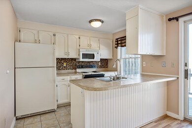24 Fieldstone Estate, Newmarket, NH 03857 - photo 4