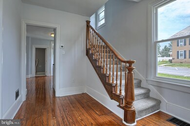 1625 E Chocolate Ave, Hershey, PA 17033 - photo 5