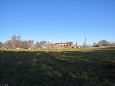 002 Hill Dairy Rd, Statesville, NC 28625 - photo 3