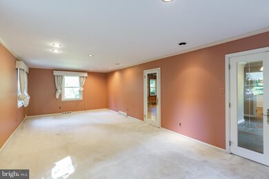 212 Croftridge Dr, Broomall, PA 19008 - photo 3