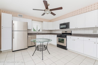 318 Travis Ave, Staten Island, NY 10314 - photo 7