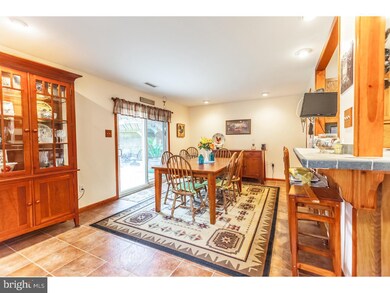 239 Alden Ave, Morrisville, PA 19067 - photo 6