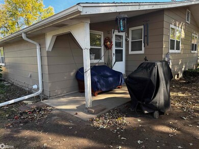 505 Cass St, Keosauqua, IA 52565 - photo 6