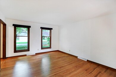 1015 Tanbark St, Columbus, IN 47203 - photo 7