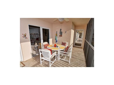 Private lanai. No walk-by traffic and just off the