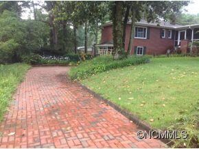 Custom Brick Driveway