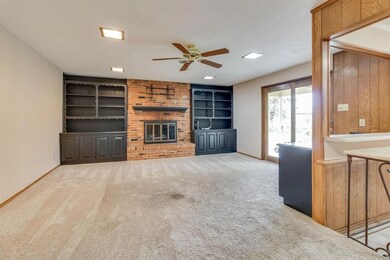 740 W Redbud Dr, Hurst, TX 76053 - photo 7