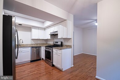 21923 Myrtlewood Square, Sterling, VA 20164 - photo 6