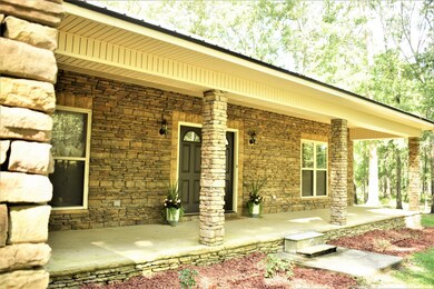 85 Major Reid Rd, Laurel, MS 39443 - photo 4