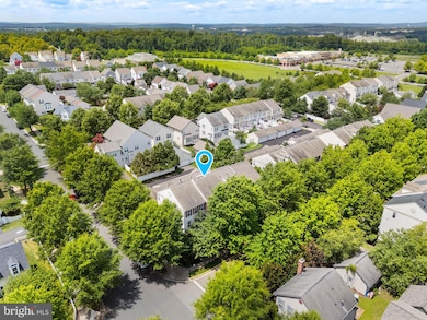 20351 Bowfonds St, Ashburn, VA 20147 - photo 3