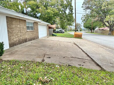 8800 Easley St, Fort Worth, TX 76108 - photo 4