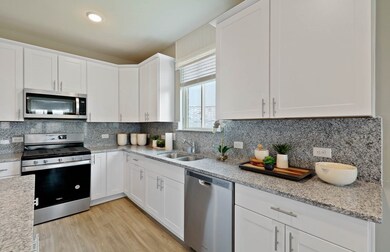 324 Paso Fino Dr, Alvin, TX 77511 - photo 3