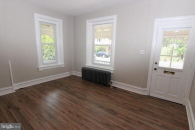 616 W Broad St, Quakertown, PA 18951 - photo 2