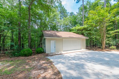 Detached Garage/Shop!