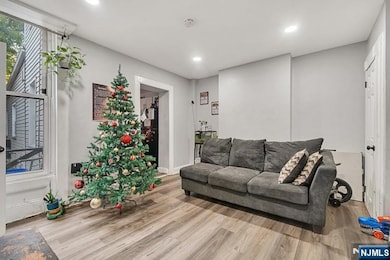 14-16 Crown St, Bloomfield, NJ 07003 - photo 2