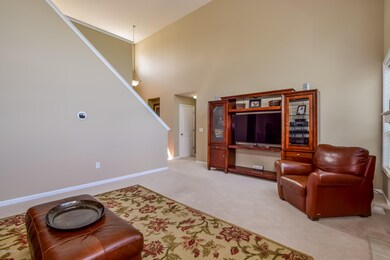 008-Living_Room-4697550-medium
