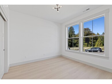 14186 SE Iseli Ln, Clackamas, OR 97015 - photo 5