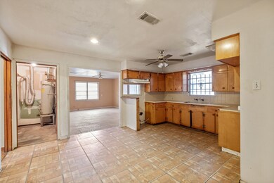 9918 Cheeves Dr, Houston, TX 77016 - photo 3