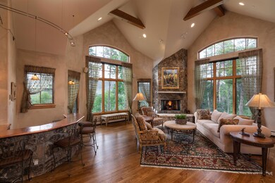 RF33_timber_draw_interior_living