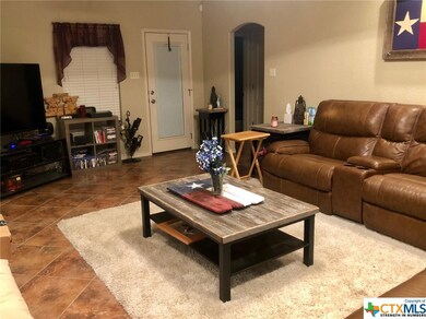 833 Bismark St, Seguin, TX 78155 - photo 2