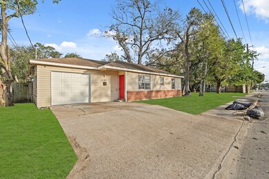 4418 Hirsch Rd, Houston, TX 77026 - photo 2