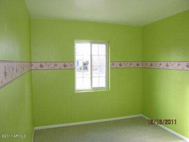 ROOM1