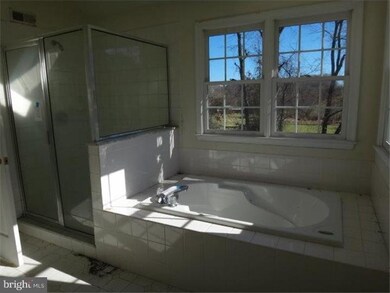 1 Honeysuckle Ln, Kennett Square, PA 19348 - photo 7