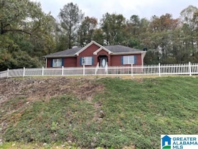 196 Magnolia Cir, Warrior, AL 35180 - photo 4