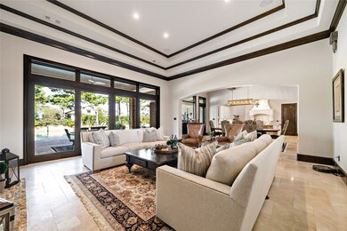 You will enjoy all of the Natural lighting with So