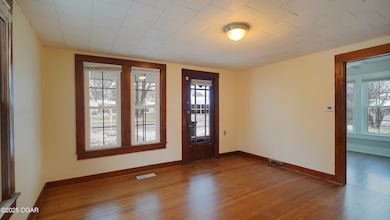 2118 N Street Charles Ave, Joplin, MO 64801 - photo 5