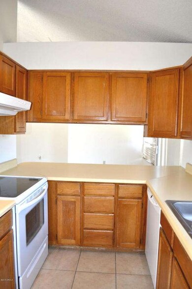 7103 S Alder Dr, Tempe, AZ 85283 - photo 6