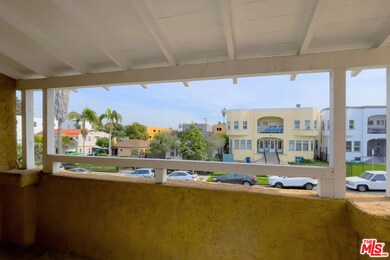 1823 S Highland Ave, Los Angeles, CA 90019 - photo 5