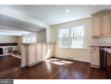 37 Harrowgate Dr, Cherry Hill, NJ 08003 - photo 4