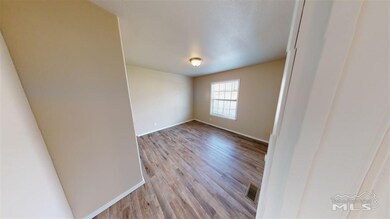 10645 Spur St, Winnemucca, NV 89445 - photo 7