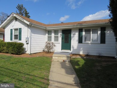 5414 Quesada Rd, Riverdale, MD 20737 - photo 3