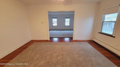 211 Oak St unit First Floor, Scranton, PA 18508 - photo 7