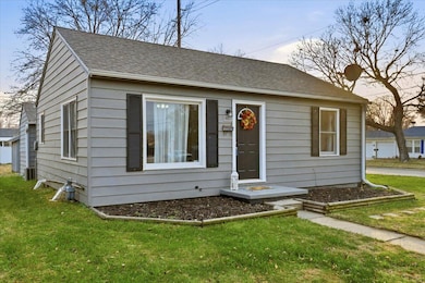 2837 6th Ave, Council Bluffs, IA 51501 - photo 2