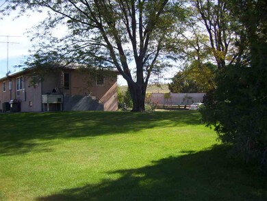 957 E Suburban Rd, North Platte, NE 69101 - photo 6