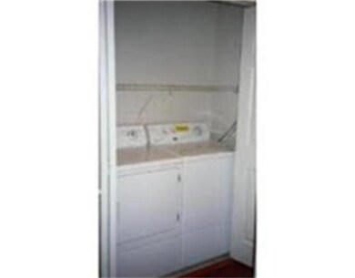 86 E Howard St unit 406, Quincy, MA 02169 - photo 5