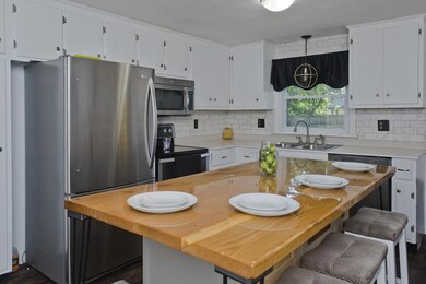 2 Avon St, Enfield, CT 06082 - photo 4