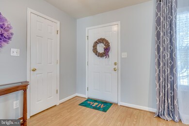 38 Currituck Ct, Bunker Hill, WV 25413 - photo 5