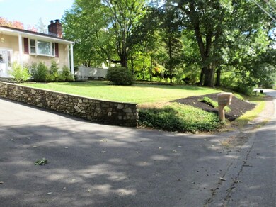 100 Musquash Rd, Hudson, NH 03051 - photo 4