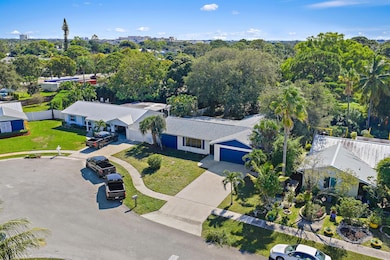 404 Highwood Cir, Jupiter, FL 33458 - photo 4