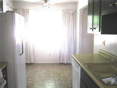 14799 Chazy Ct, Horizon City, TX 79928 - photo 5