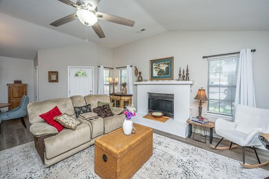 717 Temple Rd unit B, Ladson, SC 29456 - photo 3